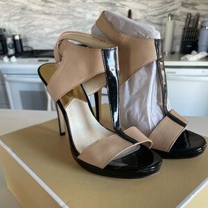MICHAEL KORS 7.5 Two toned heels